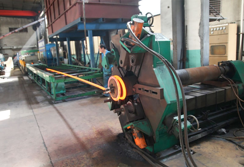 Automatic spring hot forming equipment